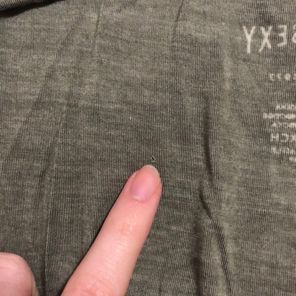 ✨2/$10✨ American Eagle Floral Dark Army Green V-Neck Tee - Picture 5 of 6